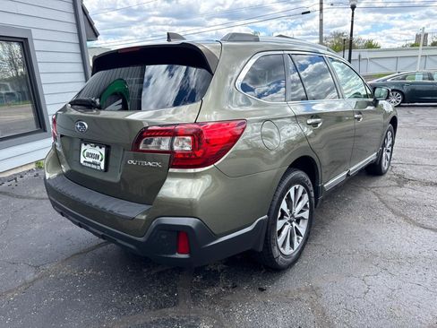 Used 2018 Subaru Outback 2.5i Touring w/ Popular Package #3 AWD/4WD image 5