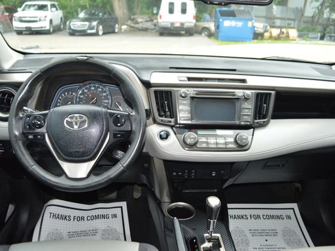Used 2013 Toyota RAV4 Limited AWD/4WD image 17