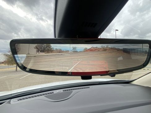 Used 2022 Buick Enclave Avenir w/ Avenir Technology Package image 28