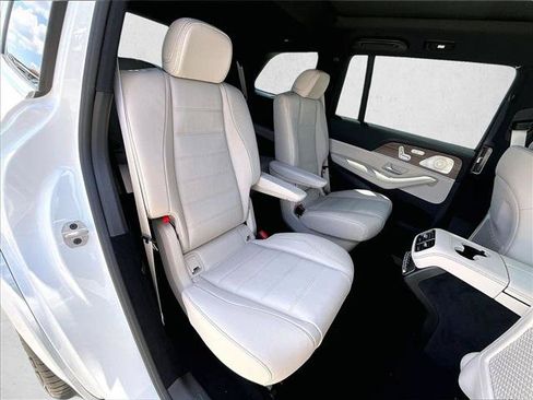 New 2026 Mercedes-Benz GLS 580 4MATIC image 29