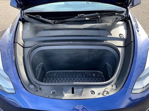 Used 2022 Tesla Model Y Performance AWD/4WD image 10