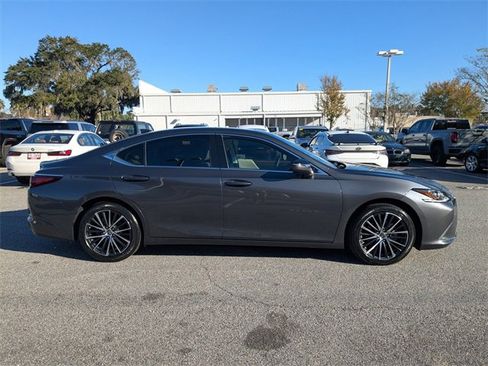 Used 2024 Lexus ES 350 w/ Premium Package image 4