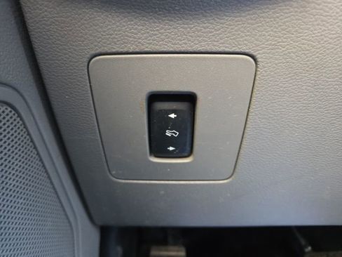 Used 2016 Ford F150 XLT w/ Equipment Group 301A Mid image 13