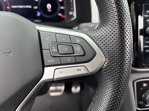 Used 2023 Volkswagen Atlas Cross Sport SEL Premium R-Line image 27