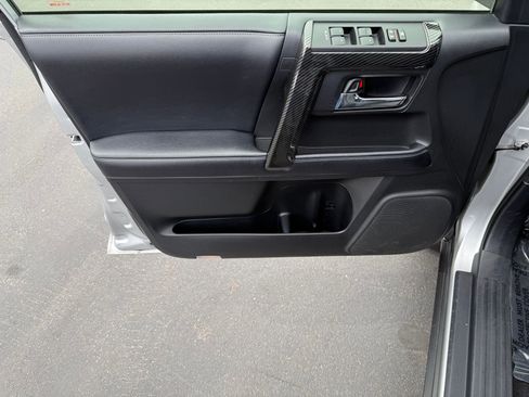 Used 2019 Toyota 4Runner SR5 Premium AWD/4WD image 10