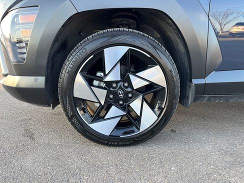 Used 2025 Hyundai Kona Limited image 31