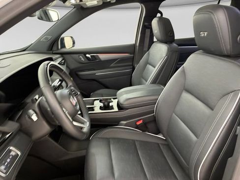 Used 2025 Buick Enclave Sport Touring w/ Super Cruise Package FWD image 12