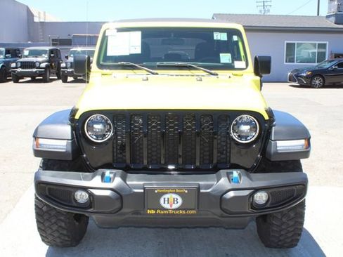 Used 2023 Jeep Wrangler Unlimited w/ Cold Weather Group AWD/4WD image 2