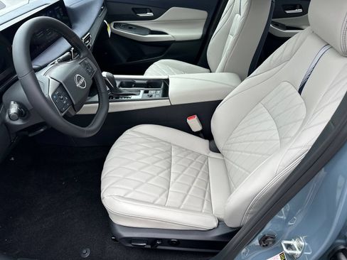 New 2026 Nissan Sentra SL w/ Floor Mat Package FWD image 9