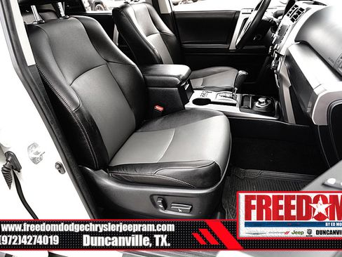 Used 2022 Toyota 4Runner SR5 Premium w/ Moonroof Package AWD/4WD image 16