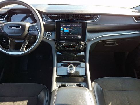 Used 2024 Jeep Grand Cherokee L Laredo AWD/4WD image 16