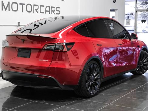 Used 2023 Tesla Model Y Performance AWD/4WD image 9
