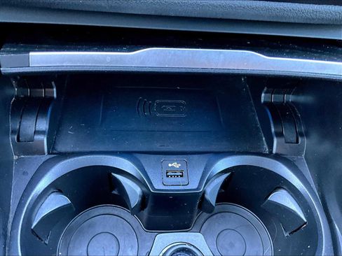 Used 2024 BMW 330i xDrive Sedan w/ Convenience Package image 26