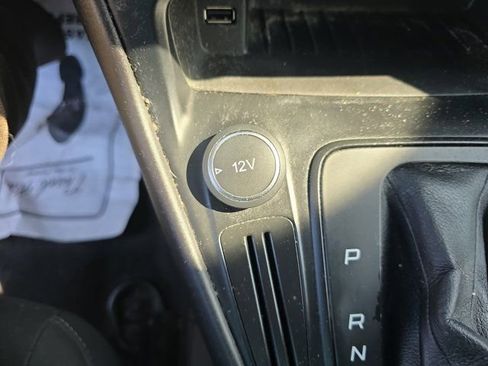 Used 2016 Ford Focus SE image 25
