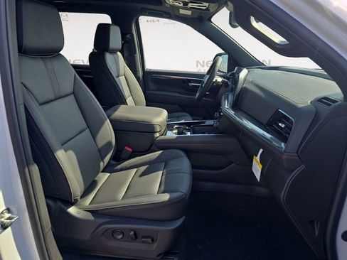 New 2026 Chevrolet Tahoe RST w/ RST Capability Package AWD/4WD image 15