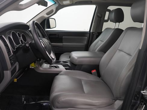 Used 2016 Toyota Sequoia SR5 image 16