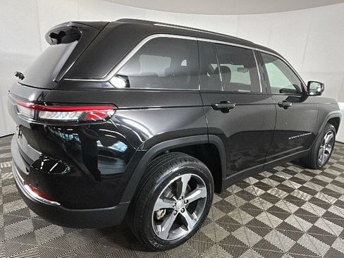 Used 2023 Jeep Grand Cherokee 4WD 4xe w/ Luxury Tech Group II image 3