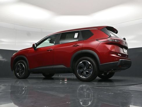 Used 2025 Nissan Rogue SV AWD/4WD image 57