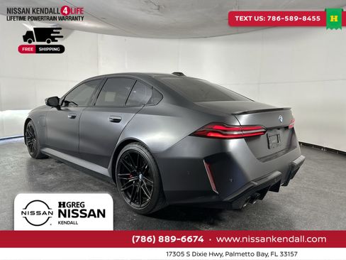 Used 2025 BMW M5 w/ Carbon Package image 8