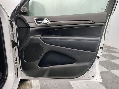 Used 2022 Jeep Grand Cherokee Laredo X image 27