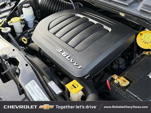 Used 2018 Dodge Grand Caravan SE w/ UConnect Hands-Free Group image 33