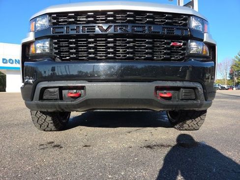 Used 2022 Chevrolet Silverado 1500 Custom Trail Boss w/ LPO, Dark Essentials Package AWD/4WD image 26