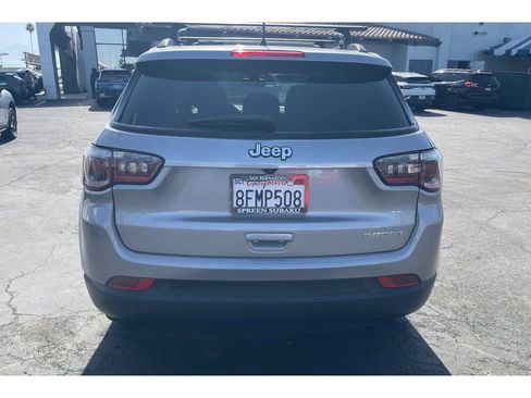 Used 2018 Jeep Compass Sport FWD image 4
