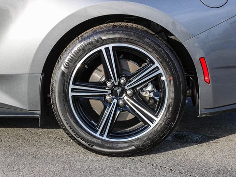 Used 2025 Ford Mustang Premium RWD image 9