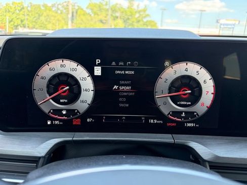 Certified 2025 Kia Telluride SX Prestige X-Line AWD/4WD image 32