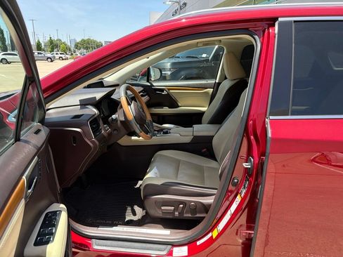 Used 2018 Lexus RX 350 FWD w/ Premium Package image 2