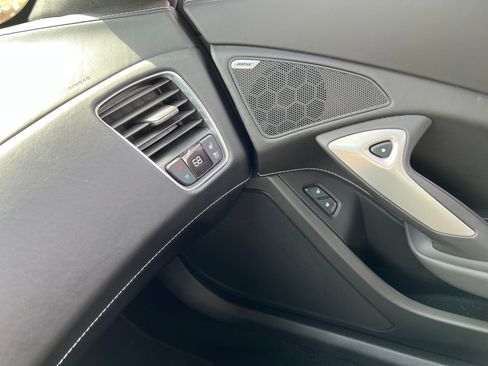 Used 2015 Chevrolet Corvette Z06 w/ 3LZ Preferred Equipment Group image 38