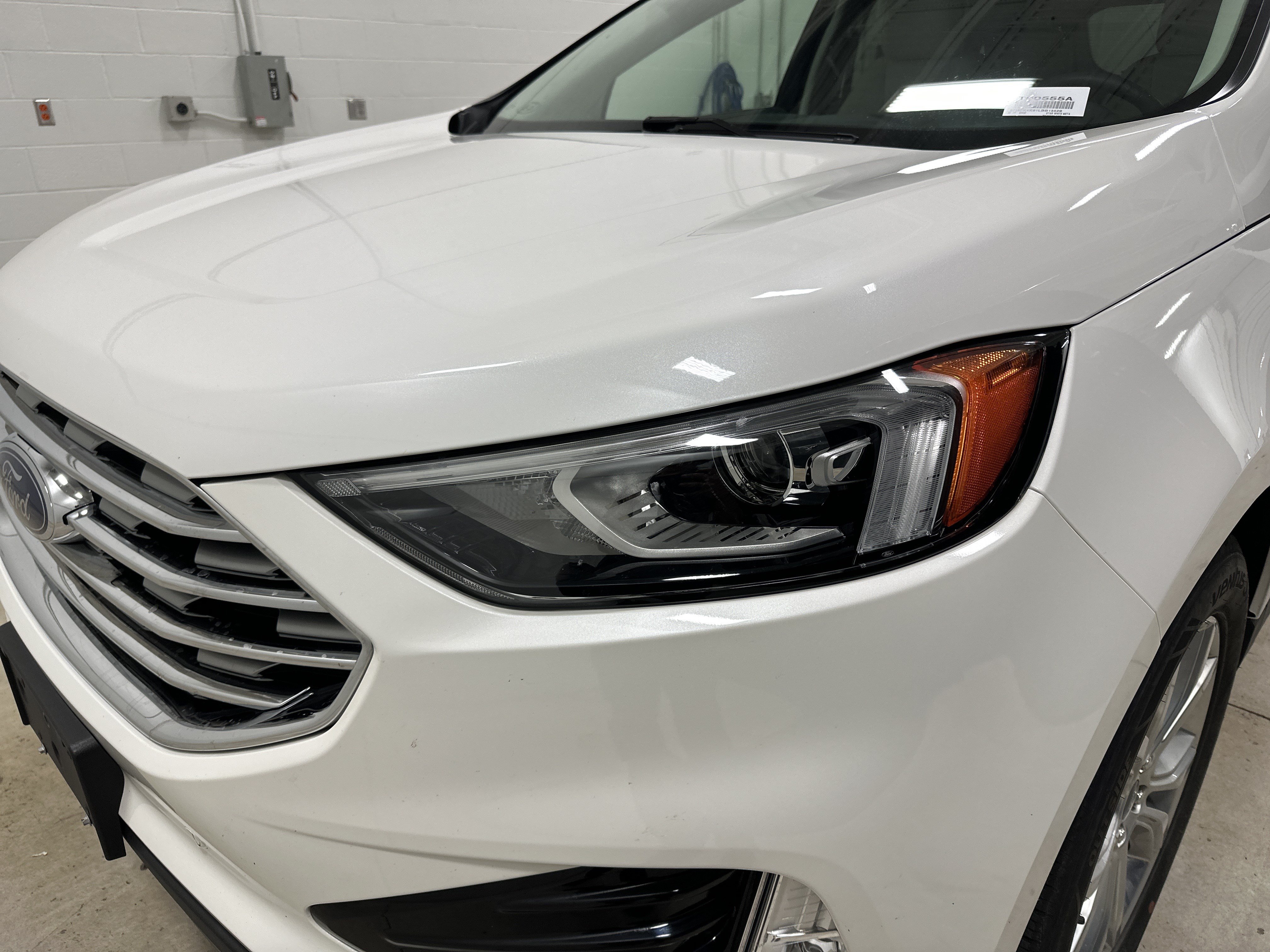 Used 2020 Ford Edge Titanium AWD/4WD image 6