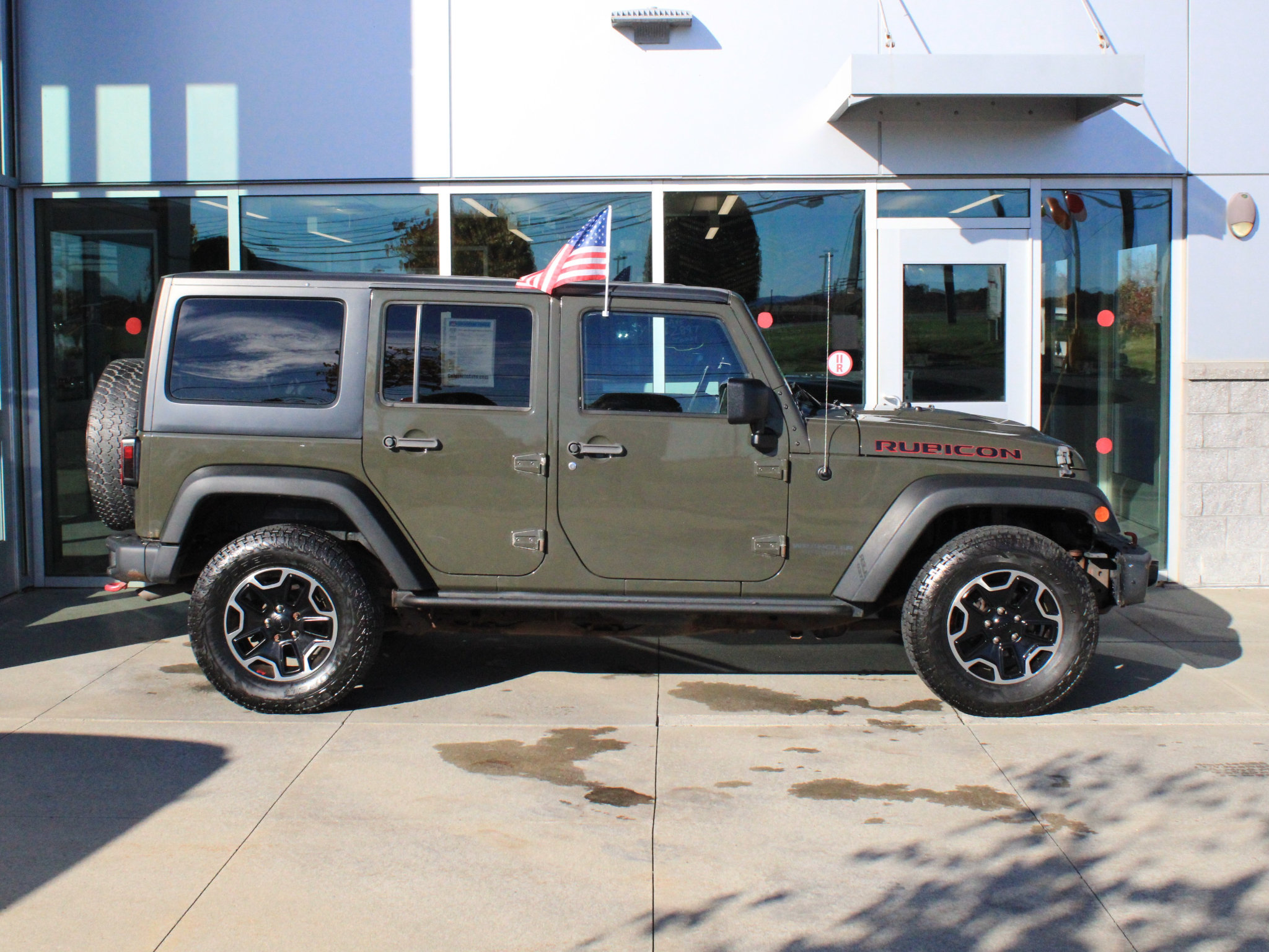 Used 2015 Jeep Wrangler Unlimited Rubicon AWD/4WD image 4