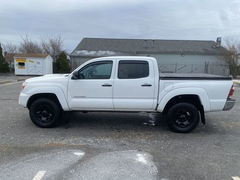 Used 2014 Toyota Tacoma Base V6 (A5) image 9