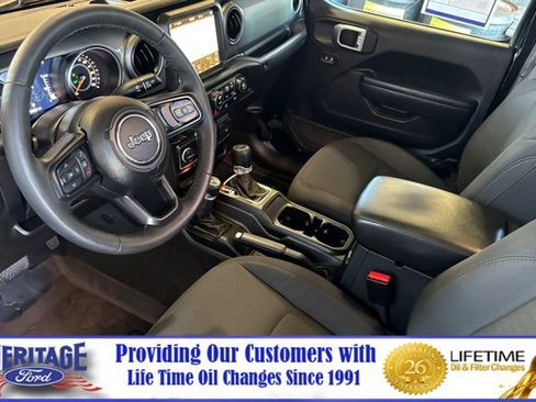 Used 2022 Jeep Gladiator Sport AWD/4WD image 10