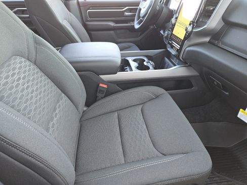 New 2026 RAM 1500 Big Horn AWD/4WD image 13