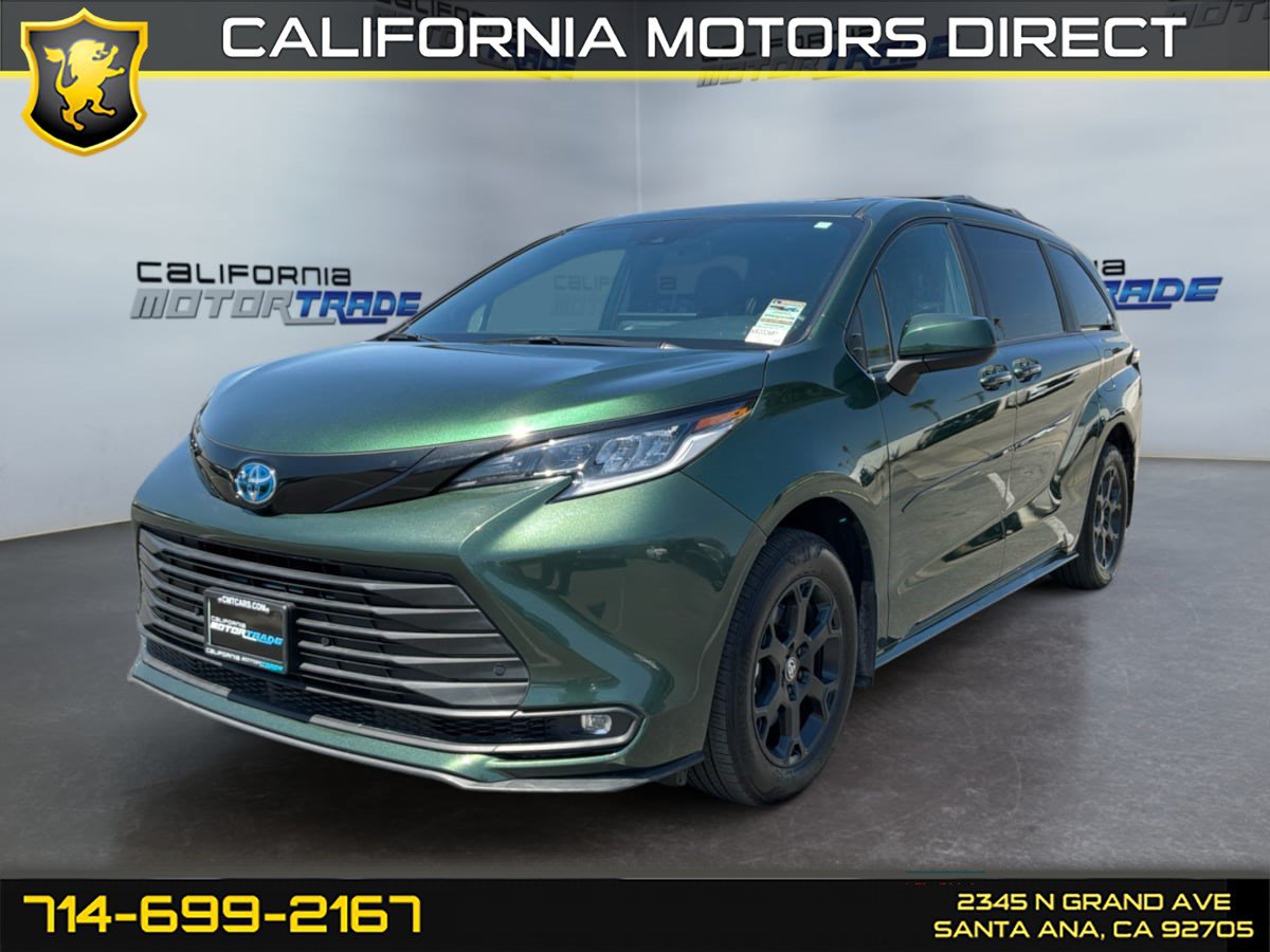 Used 2025 Toyota Sienna XLE Woodland Edition AWD/4WD image 1