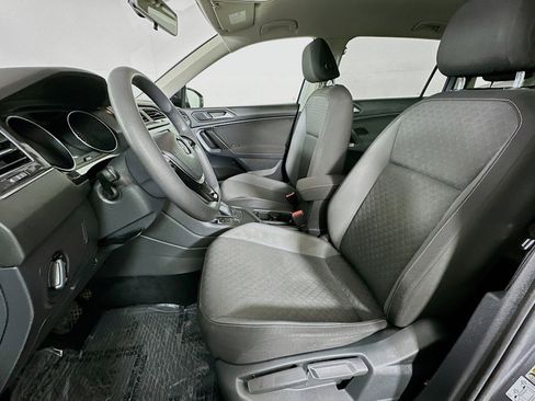 Used 2021 Volkswagen Tiguan S image 18