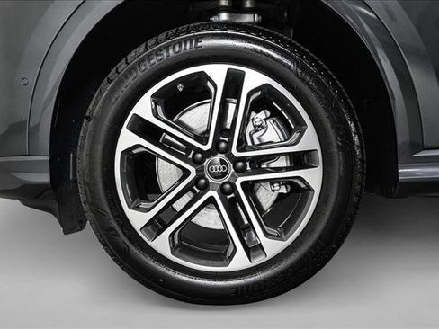 New 2025 Audi Q5 Premium image 24