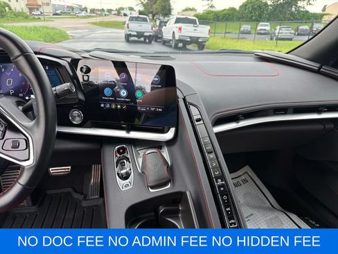 Used 2022 Chevrolet Corvette Stingray Coupe w/ 1LT RWD image 18