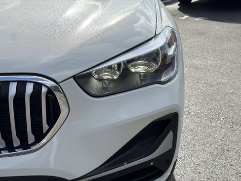 Used 2021 BMW X1 xDrive28i w/ Convenience Package image 9