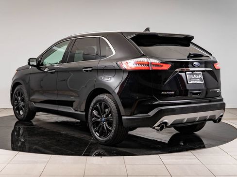 Used 2019 Ford Edge Titanium FWD image 6