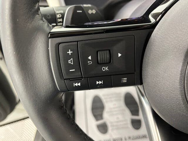 Used 2023 Nissan Rogue SL w/ SL Premium Package FWD image 26
