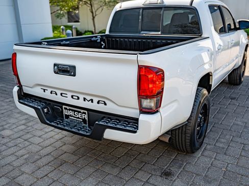 Used 2018 Toyota Tacoma SR w/ SR Convenience Package RWD image 16