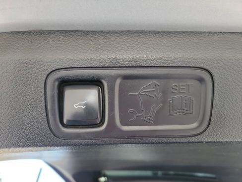 Used 2019 Ford Expedition Limited w/ Equipment Group 301A image 29