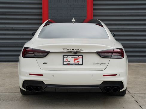 Used 2022 Maserati Quattroporte Modena Q4 image 7