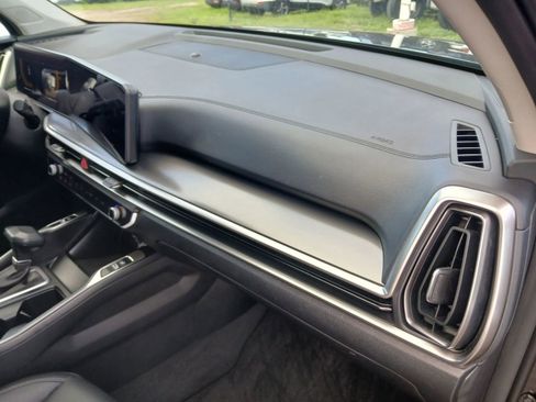 Used 2025 Kia Sorento S w/ Panoramic Sunroof Package FWD image 18