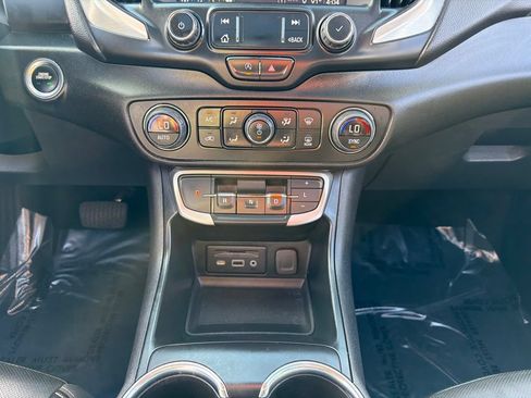 Used 2023 GMC Terrain SLT AWD/4WD image 27