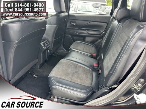 Used 2019 Mitsubishi Outlander LE AWD/4WD image 14
