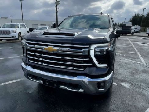 Used 2024 Chevrolet Silverado 2500 LTZ image 5